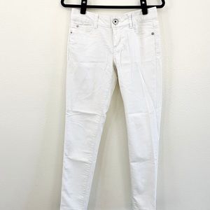 White skinny jeans